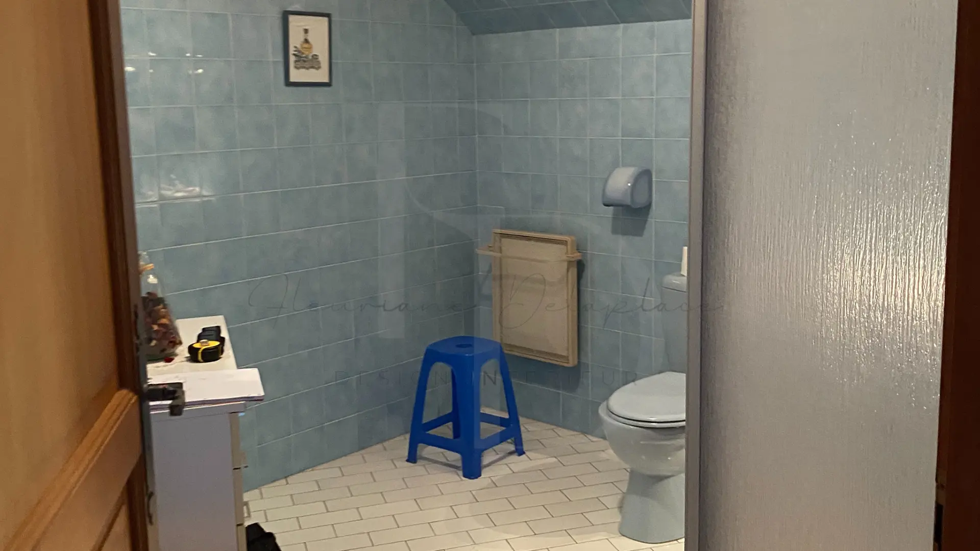 salle de bain sous combles avant